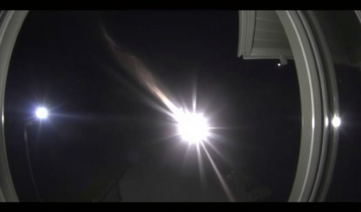 Stunning Footage: Doorbell Camera Captures Meteorite Landing