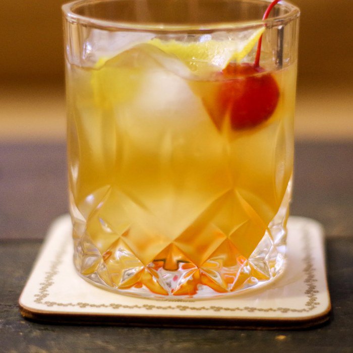 Discover the Perfect Scotch Sour Recipe for a Classic Cocktail Experience