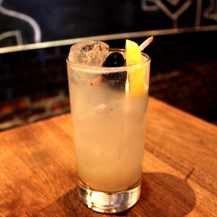 Classic Tom Collins Recipe A Fizzy Delight